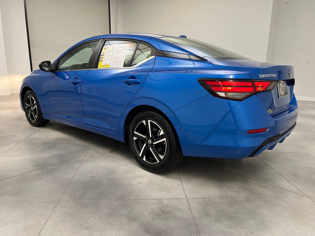 Used 2025 Nissan Sentra SV image 5