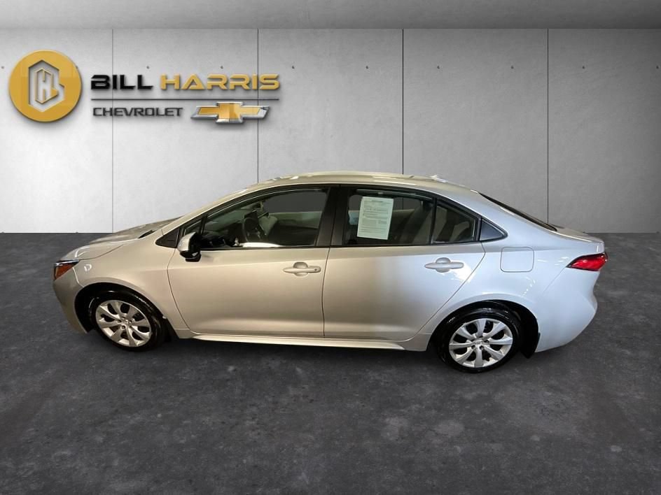 Used 2025 Toyota Corolla LE FWD image 13