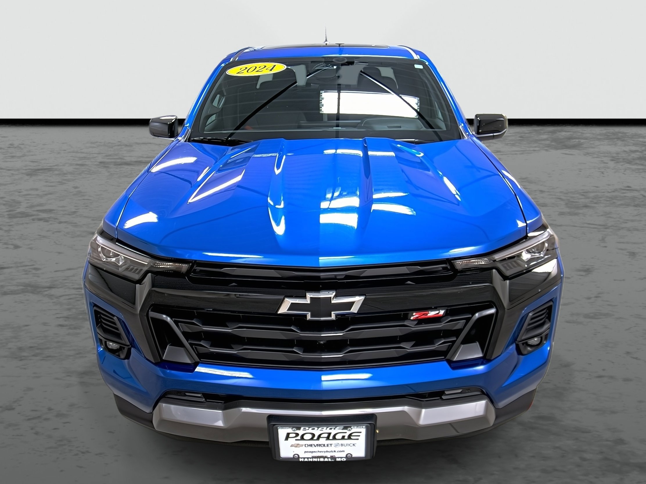 Used 2024 Chevrolet Colorado Z71 w/ Z71 Convenience Package 2 image 6