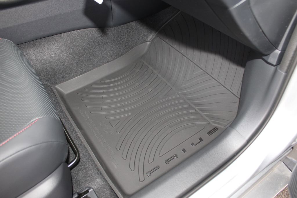 New 2026 Toyota Prius Plug-In Hybrid FWD image 41