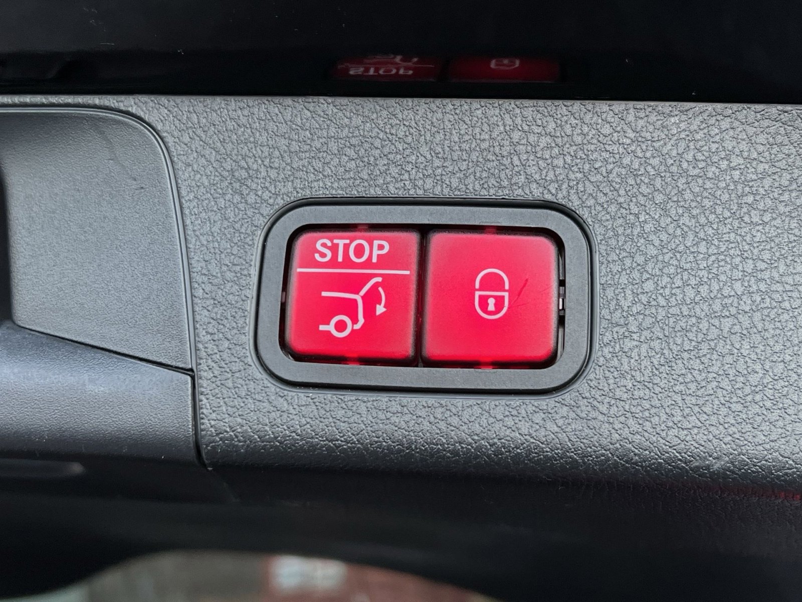 Certified 2021 Mercedes-Benz GLB 250 image 25