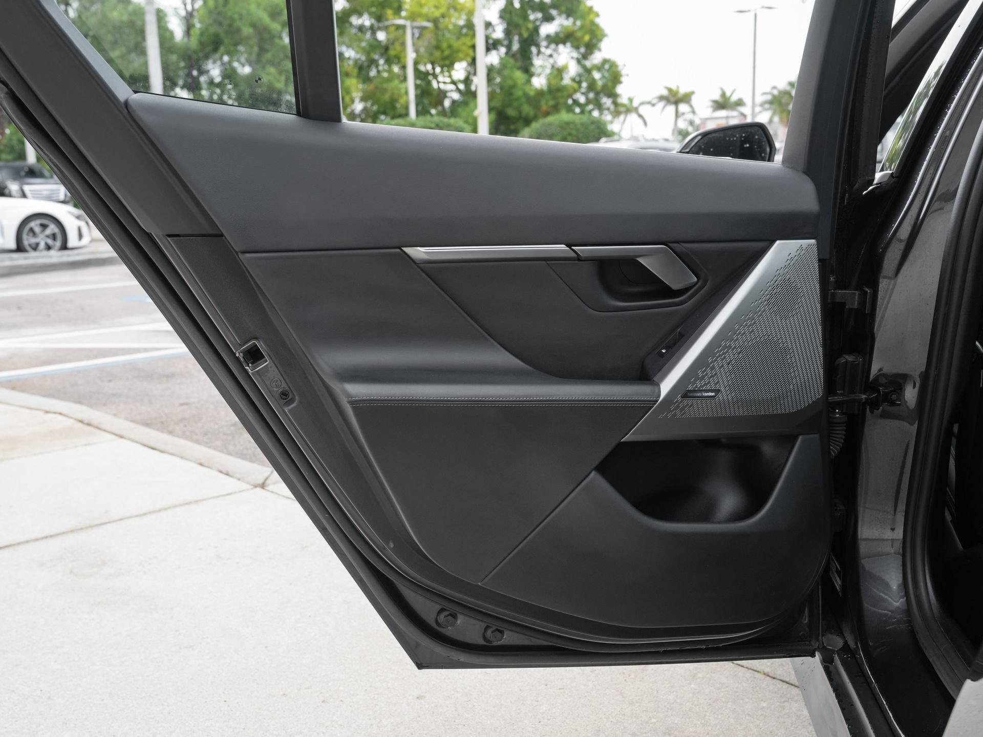 Used 2024 BMW 530i RWD image 36
