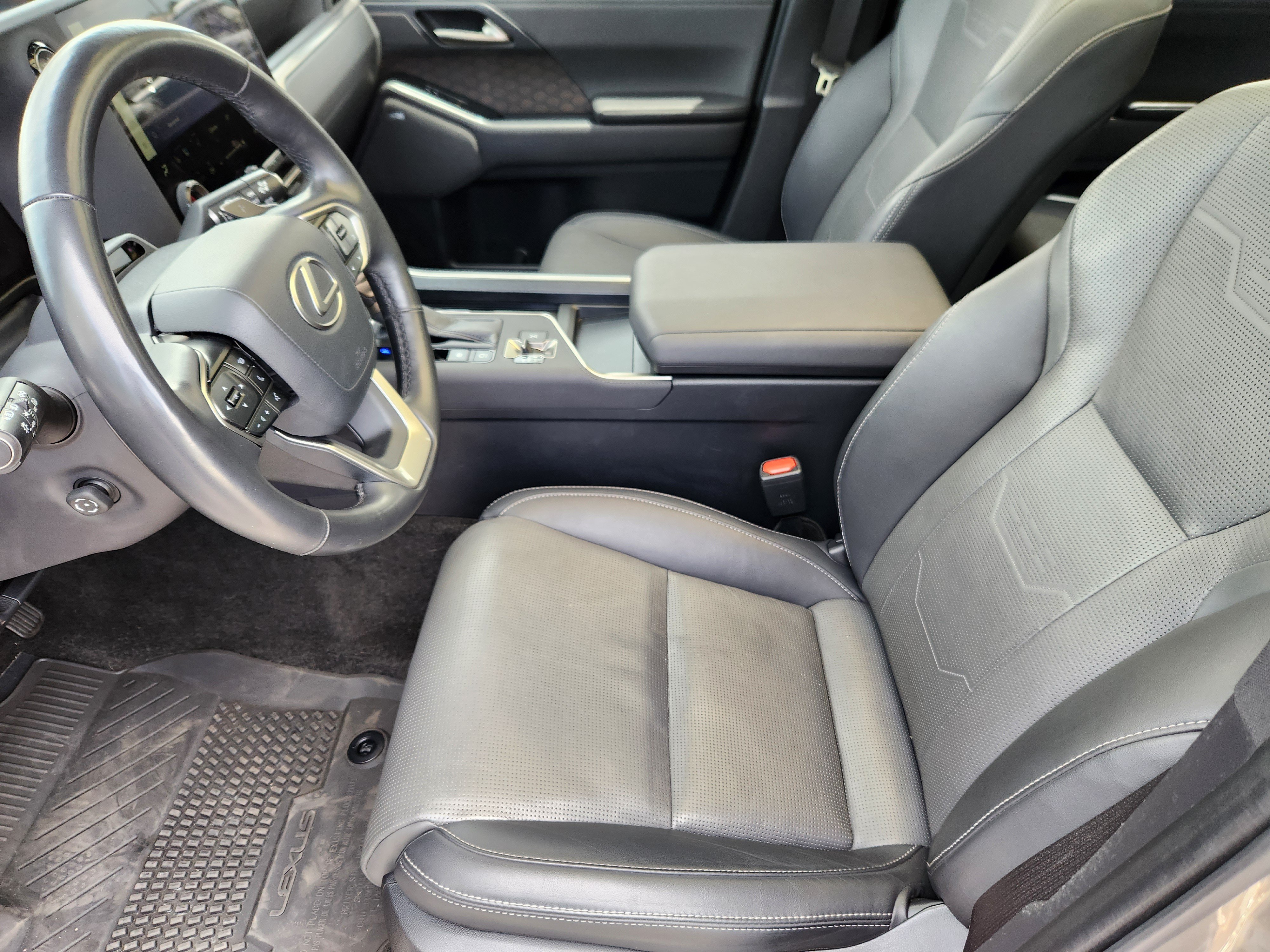 Used 2024 Lexus GX 550 w/ Cold Area Package AWD/4WD image 11