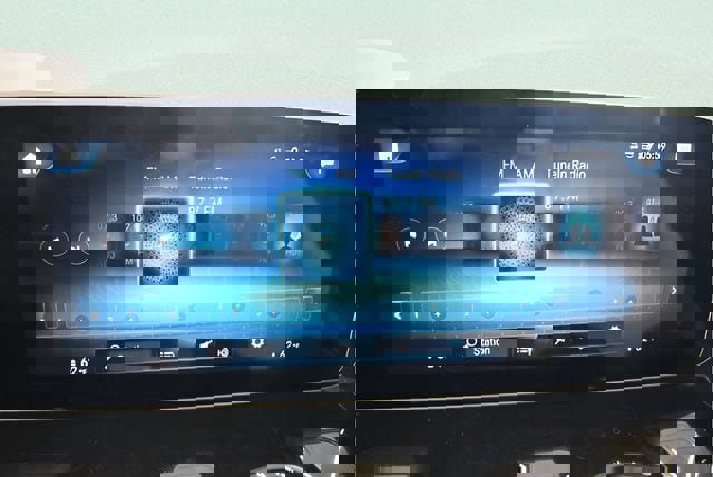 Used 2021 Mercedes-Benz GLA 250 4MATIC image 26