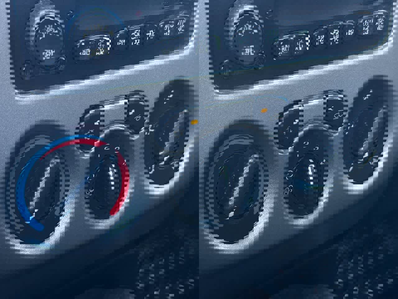 Used 2012 Chevrolet Colorado LT image 27