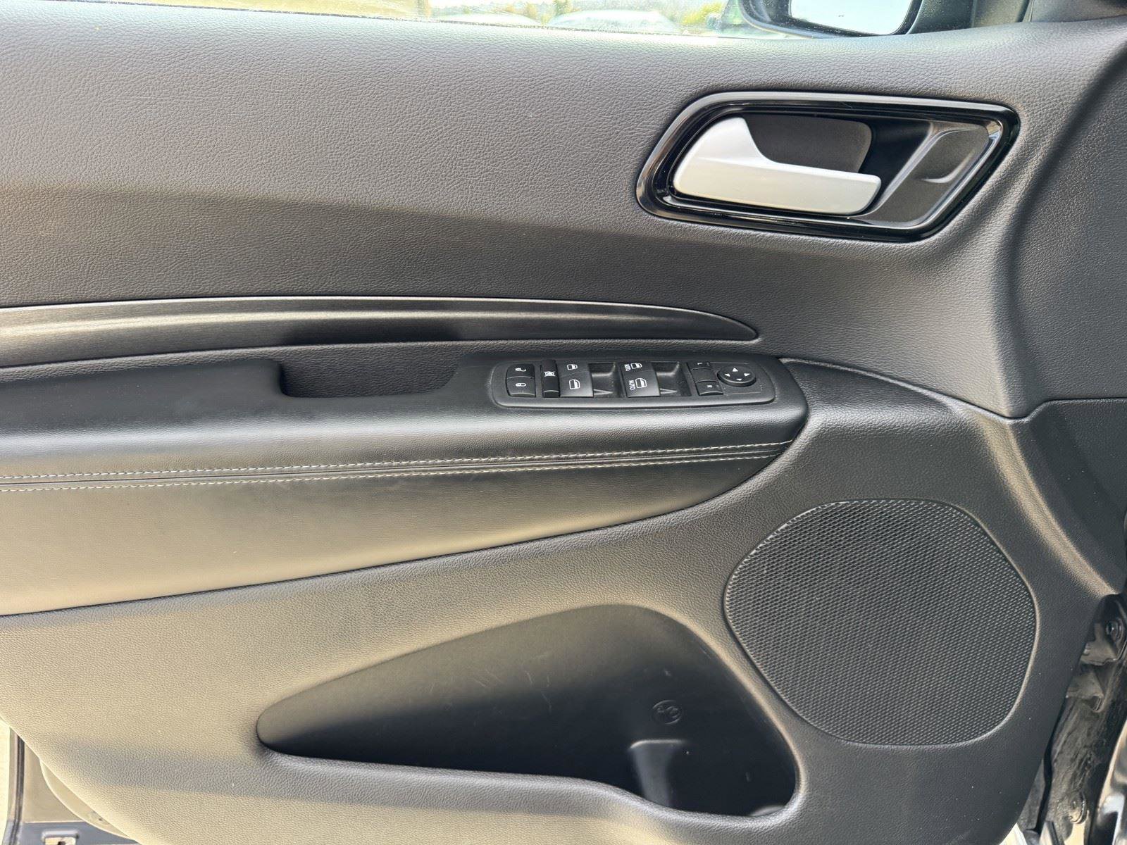 Used 2024 Dodge Durango SXT image 11