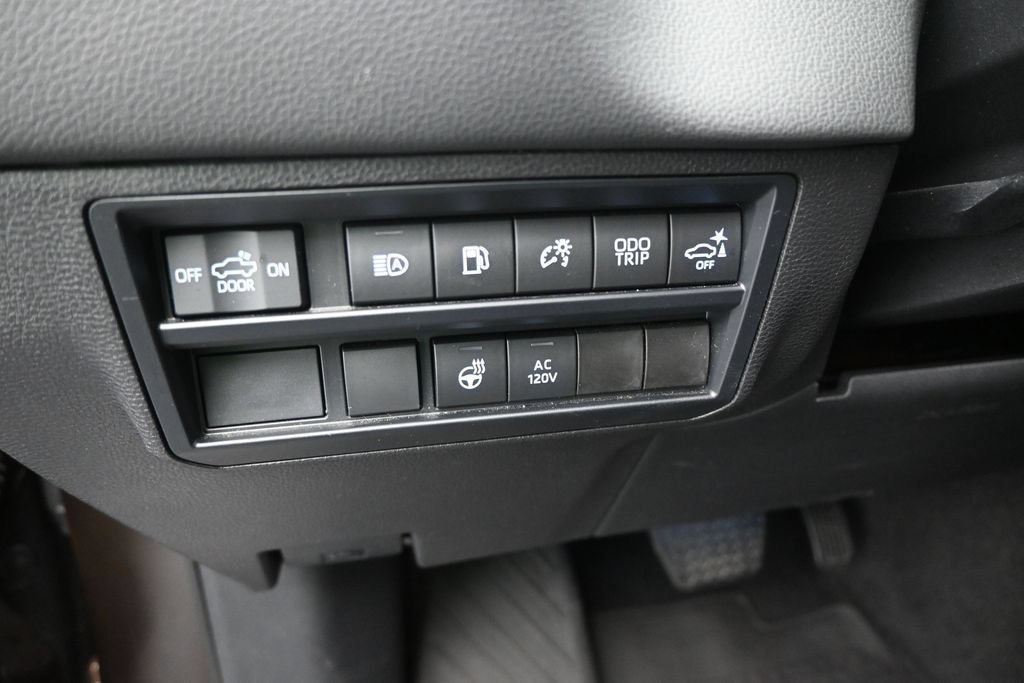 Used 2024 Toyota Tundra Limited AWD/4WD image 21