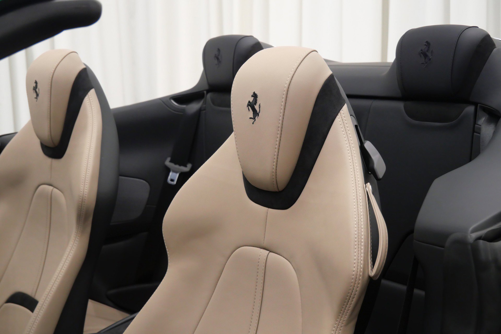 Used 2024 Ferrari Roma Spider image 24