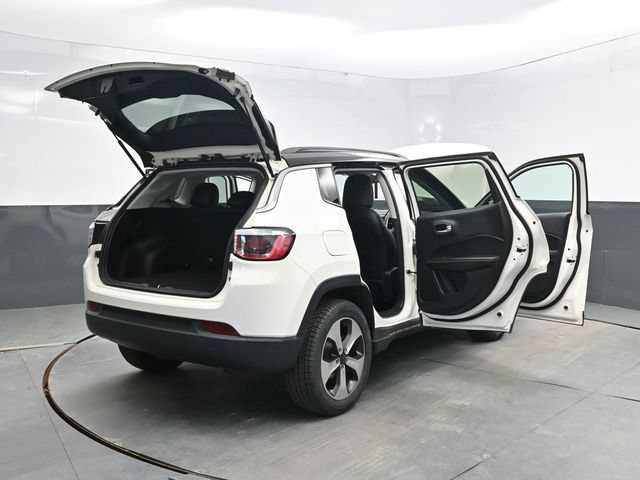 Used 2018 Jeep Compass Latitude w/ Popular Equipment Group AWD/4WD image 61
