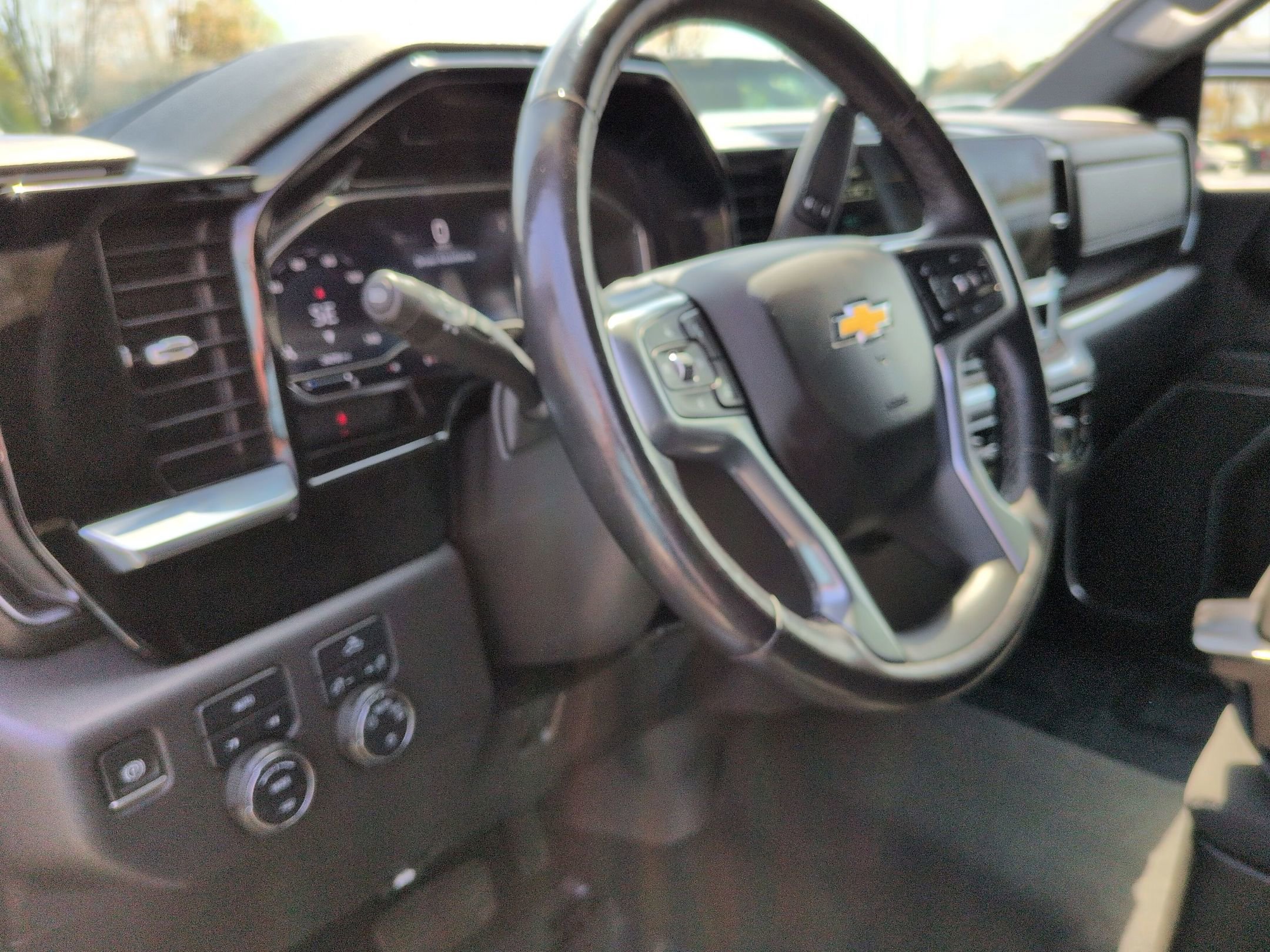 Used 2022 Chevrolet Silverado 1500 LT image 20