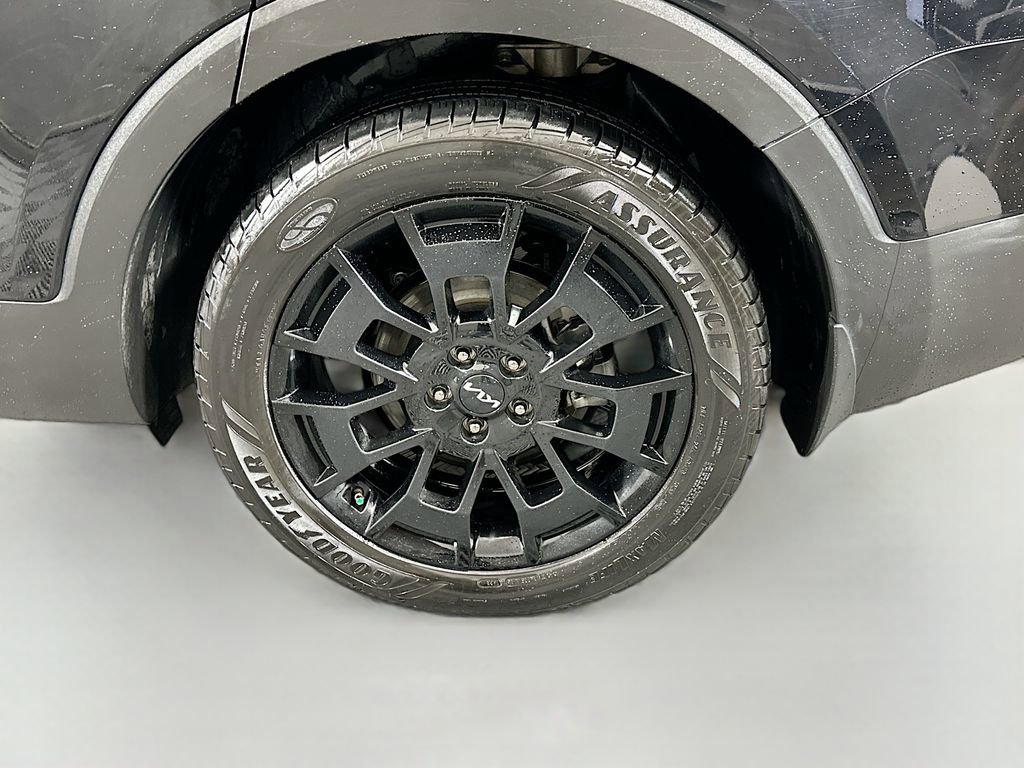 Used 2022 Kia Telluride SX w/ SX Prestige Package image 34