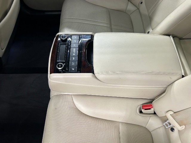 Used 2016 Kia K900 Luxury image 9