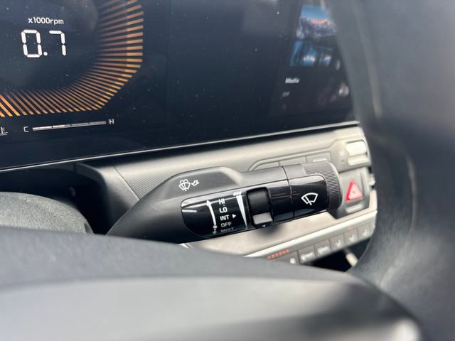 Used 2025 Kia K4 FWD image 20