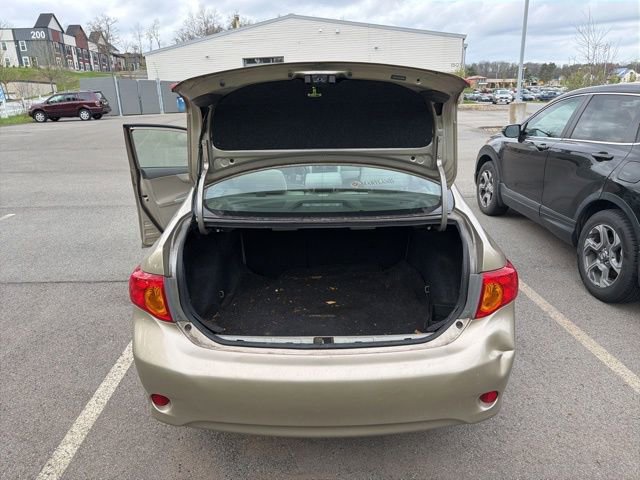 Used 2010 Toyota Corolla image 8