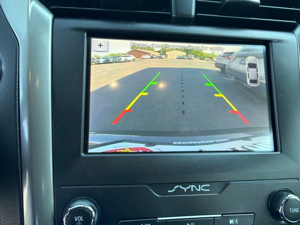Used 2019 Ford Fusion SE FWD image 13