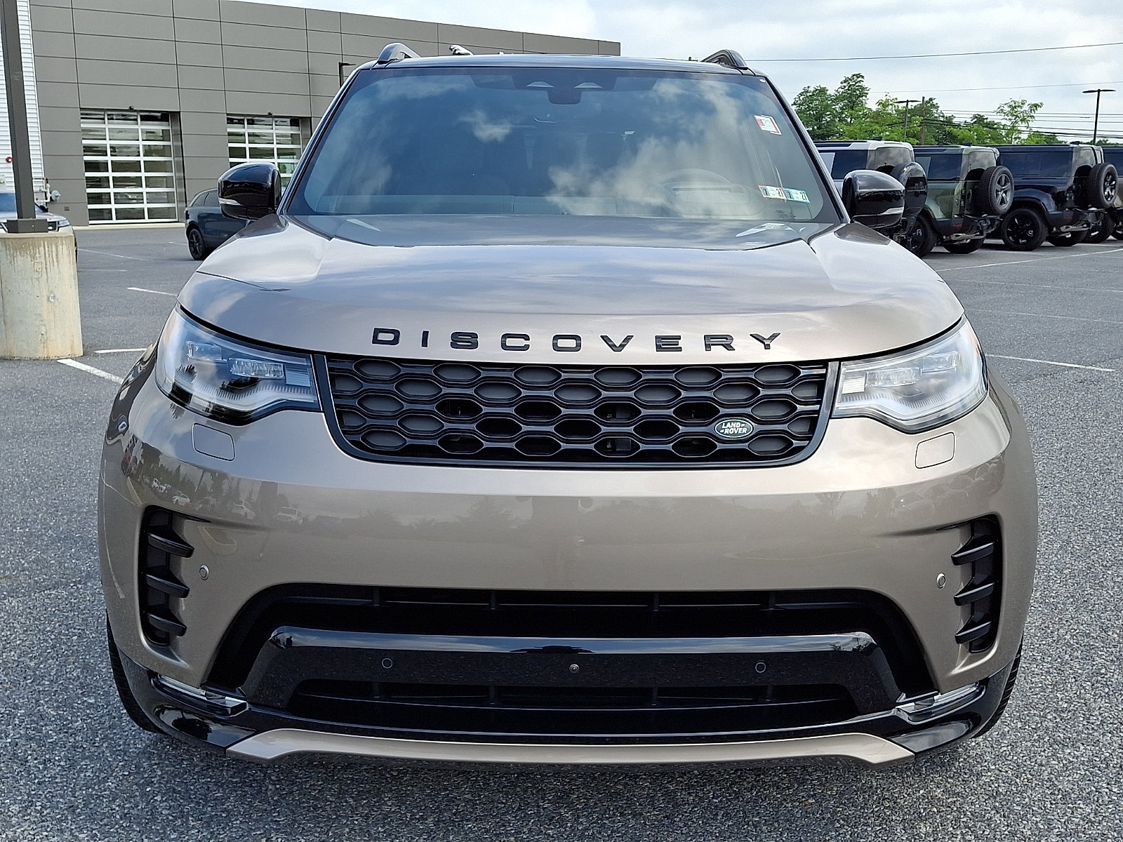 New 2026 Land Rover Discovery Dynamic SE AWD/4WD image 6