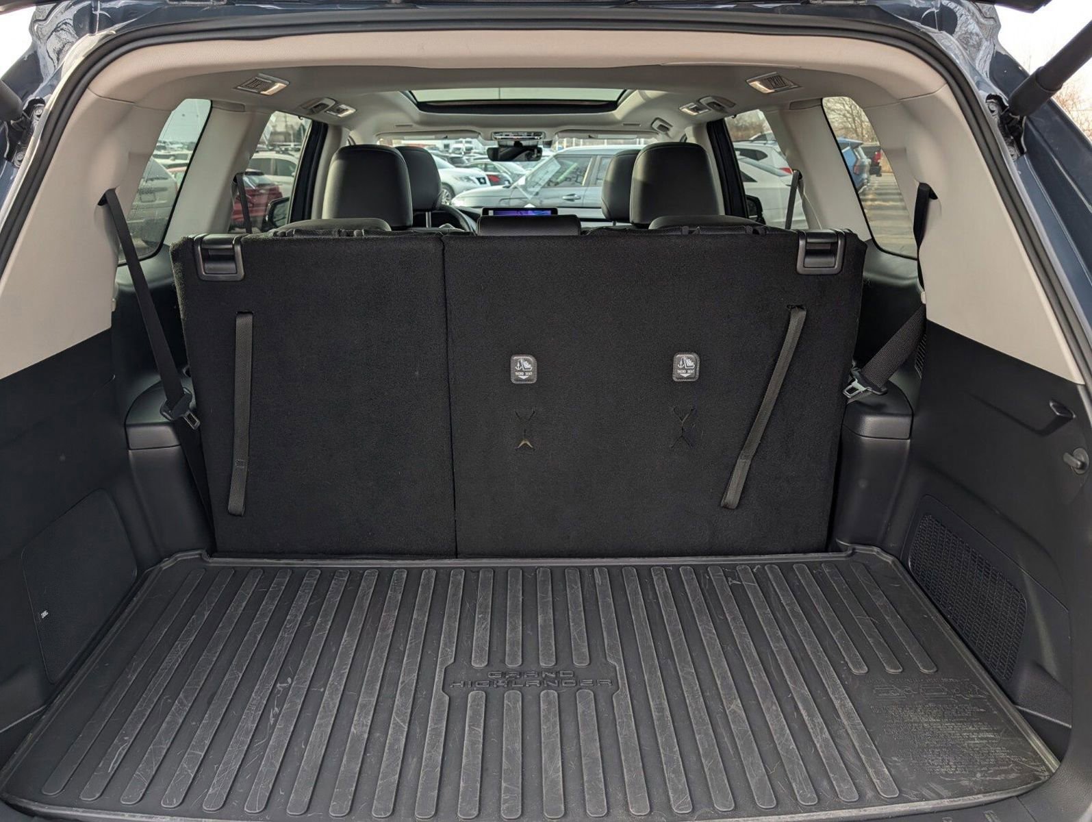 Used 2025 Toyota Grand Highlander AWD Hybrid image 25