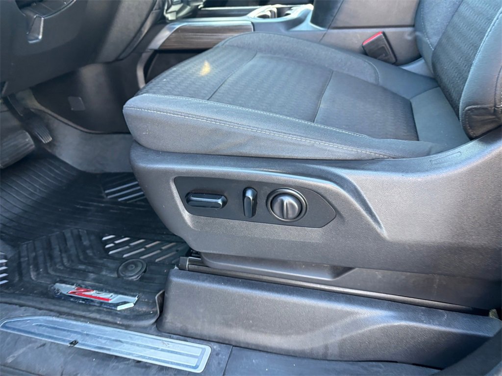 Used 2021 Chevrolet Silverado 1500 LT Trail Boss w/ Bed Protection Package image 21