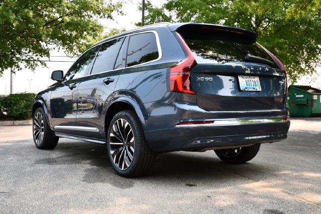 New 2026 Volvo XC90 B6 Plus w/ Protection Package Premier AWD/4WD image 5