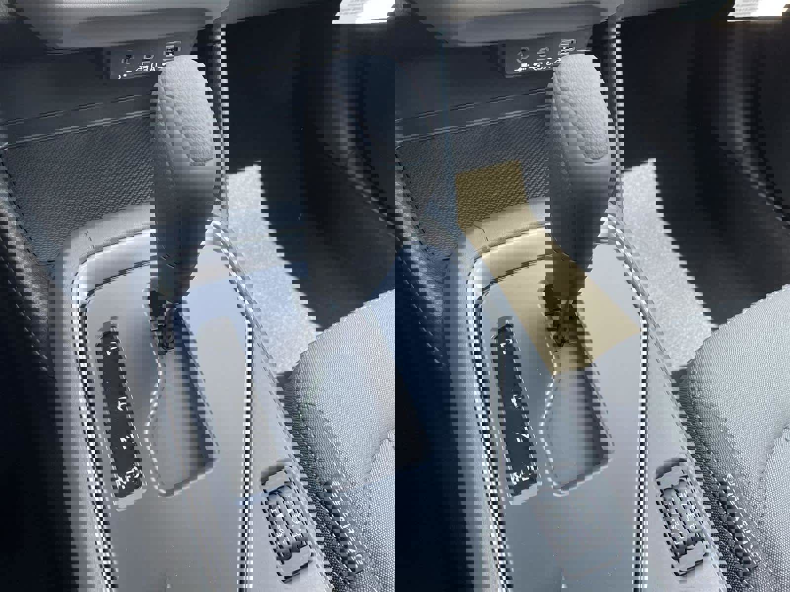 Used 2025 Subaru Crosstrek 2.0i Premium image 24