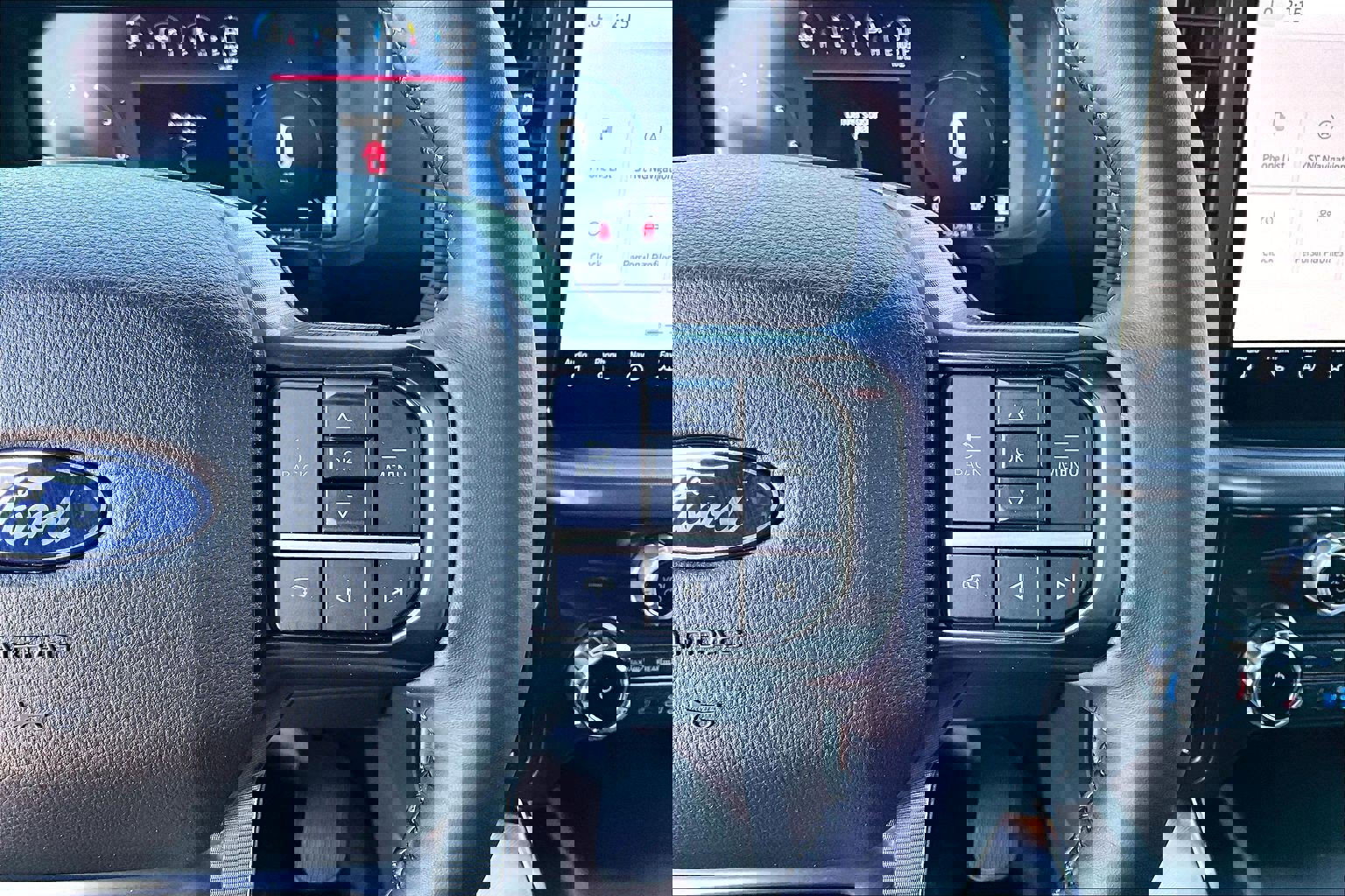 Used 2025 Ford F150 Platinum w/ Equipment Group 702A High image 13