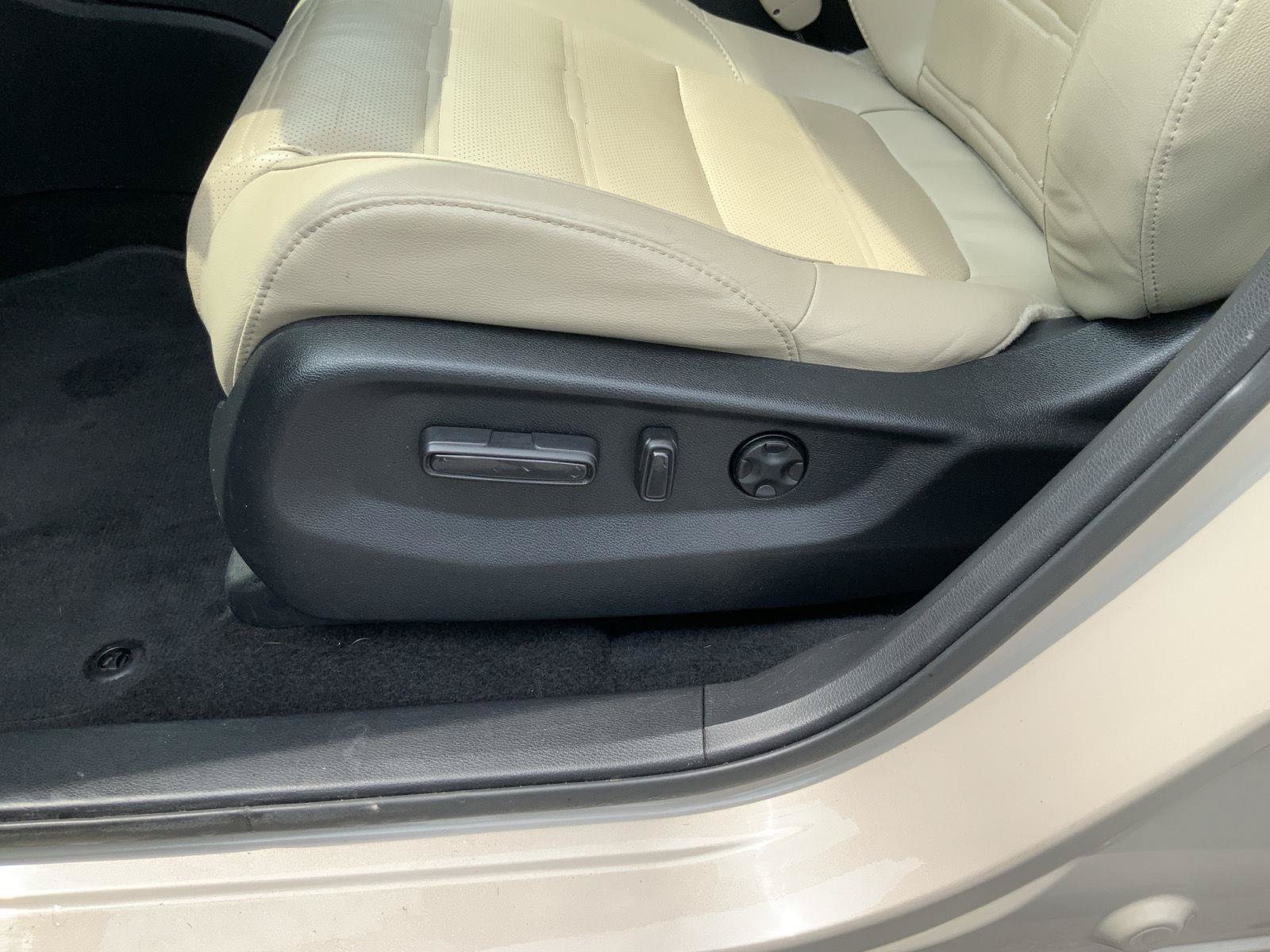 Used 2018 Honda CR-V Touring image 21