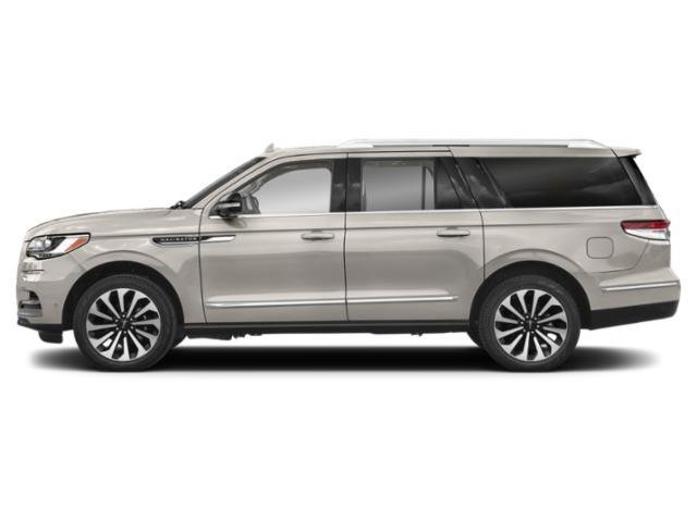 Certified 2022 Lincoln Navigator L 2WD image 3