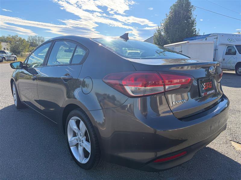 Used 2013 Kia Optima LX FWD image 4