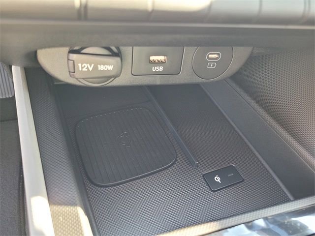 New 2026 Hyundai Elantra Limited image 24