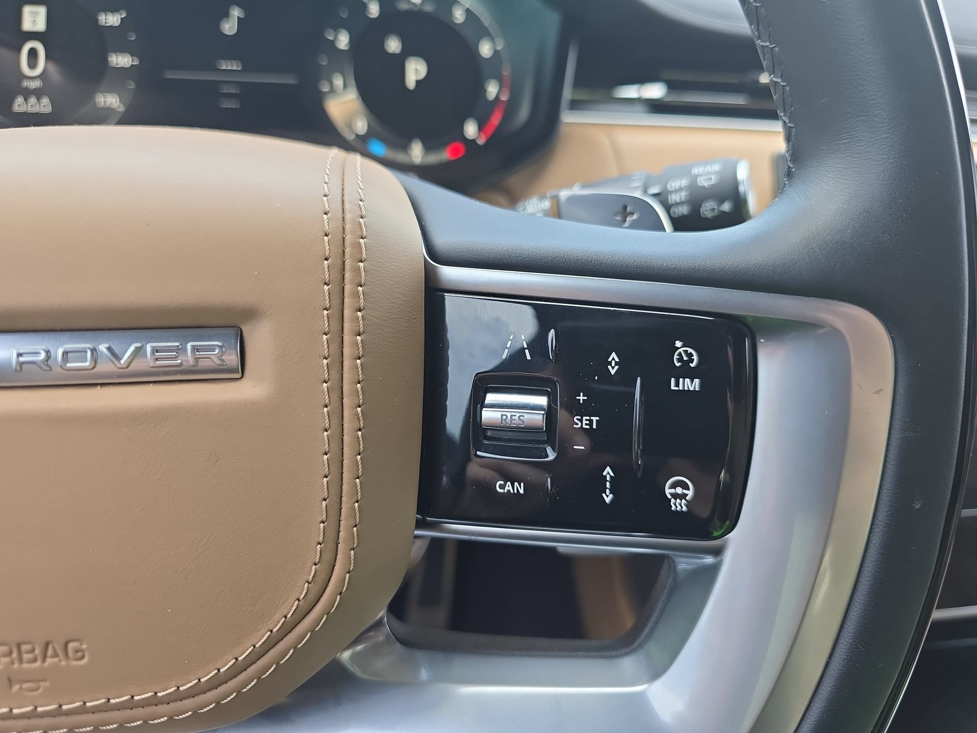 Used 2024 Land Rover Range Rover SE AWD/4WD image 18