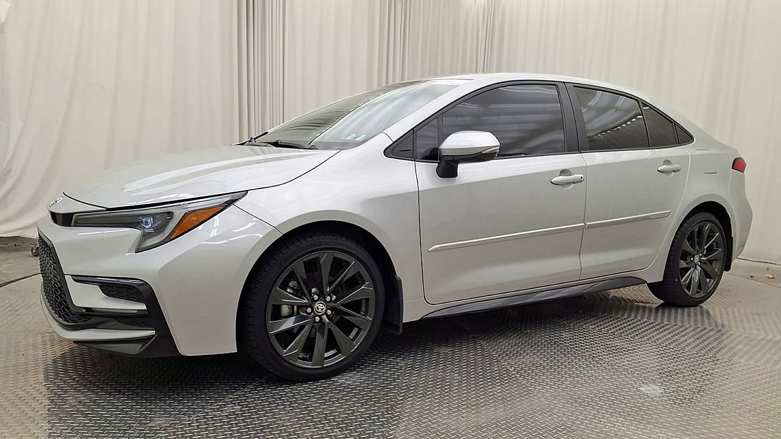 Certified 2024 Toyota Corolla SE FWD image 11