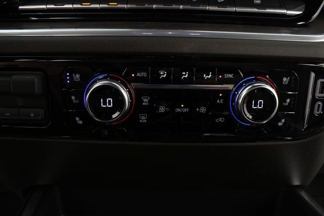 New 2026 GMC Sierra 1500 SLT image 7