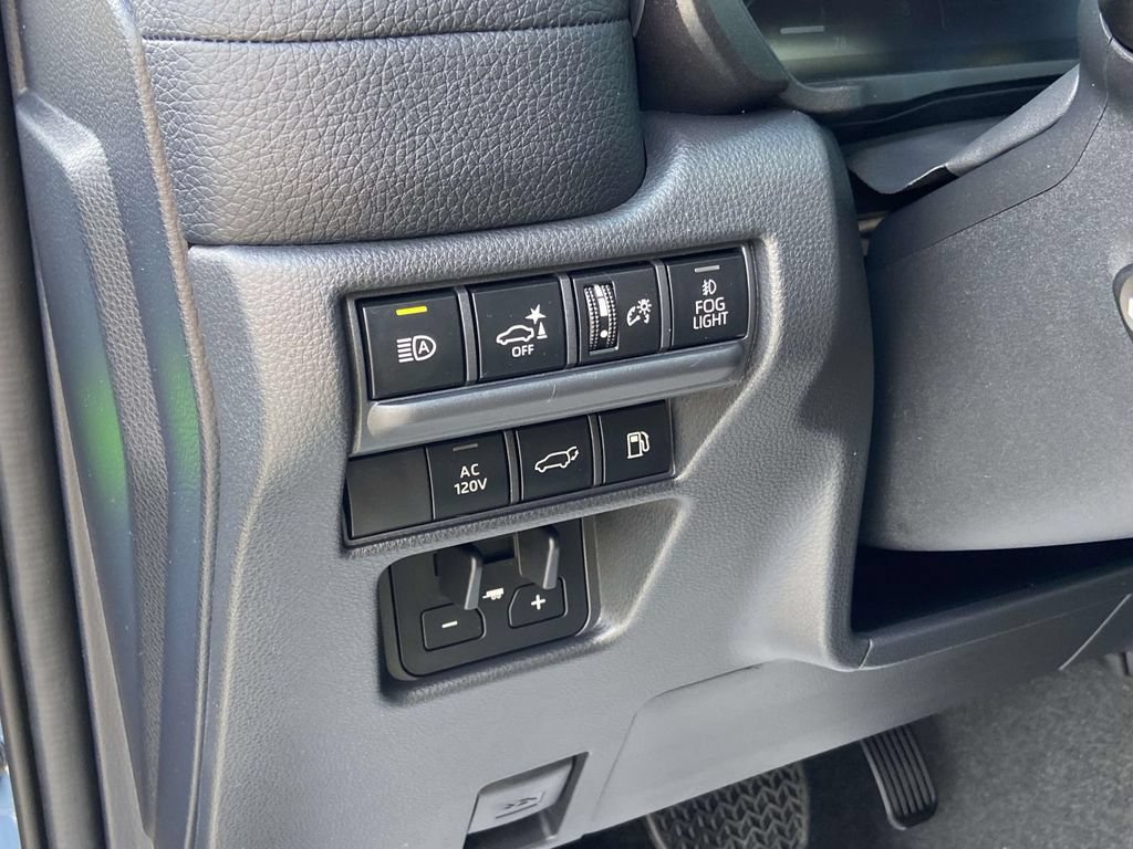 Used 2026 Toyota Land Cruiser AWD/4WD image 19