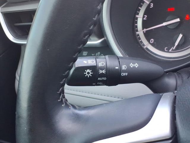 Used 2022 Toyota Highlander XLE image 28