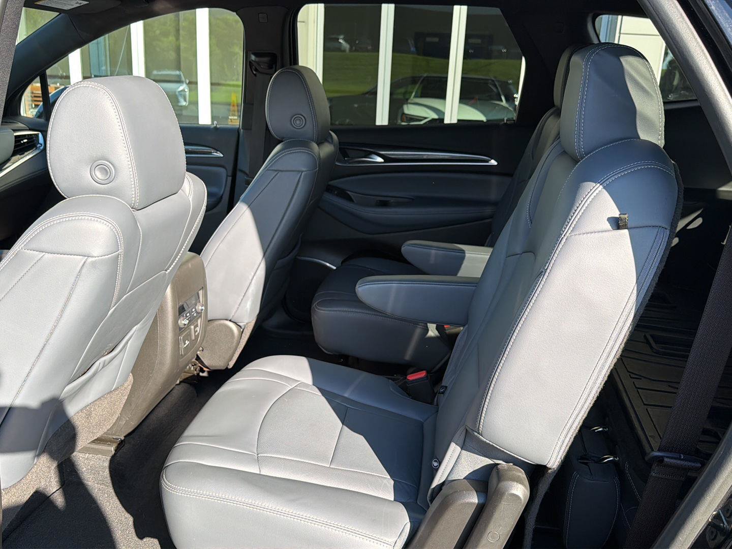 Used 2022 Buick Enclave Premium w/ LPO, Touring Package FWD image 11
