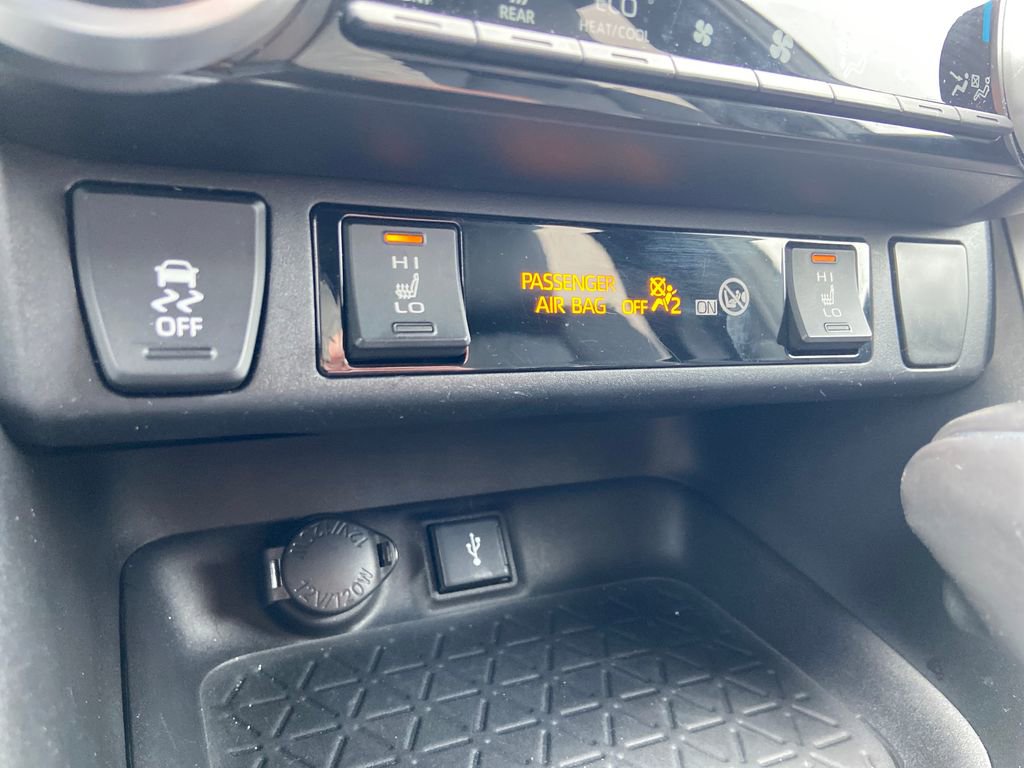 Used 2021 Toyota RAV4 XSE image 26