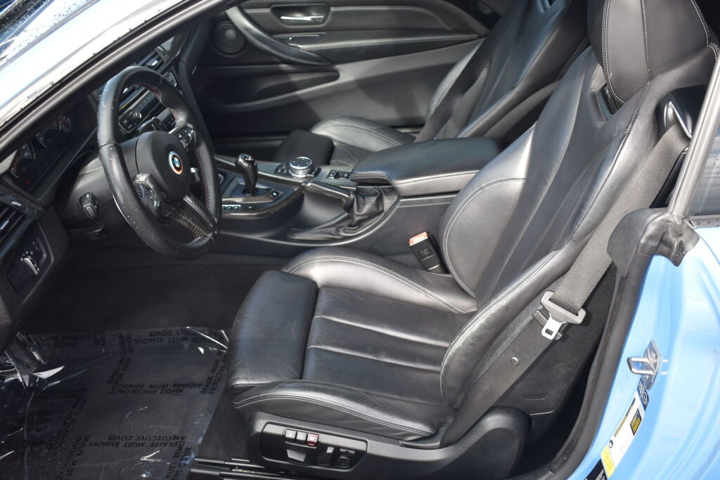 Used 2015 BMW M4 Convertible image 16