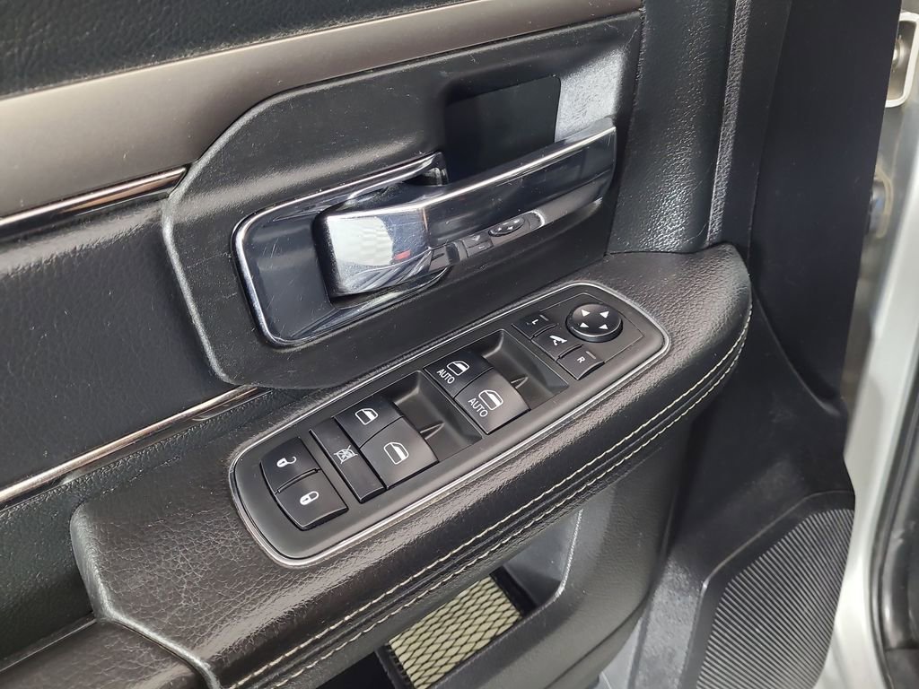 Used 2018 RAM 3500 Laramie w/ Sport Appearance Group AWD/4WD image 18