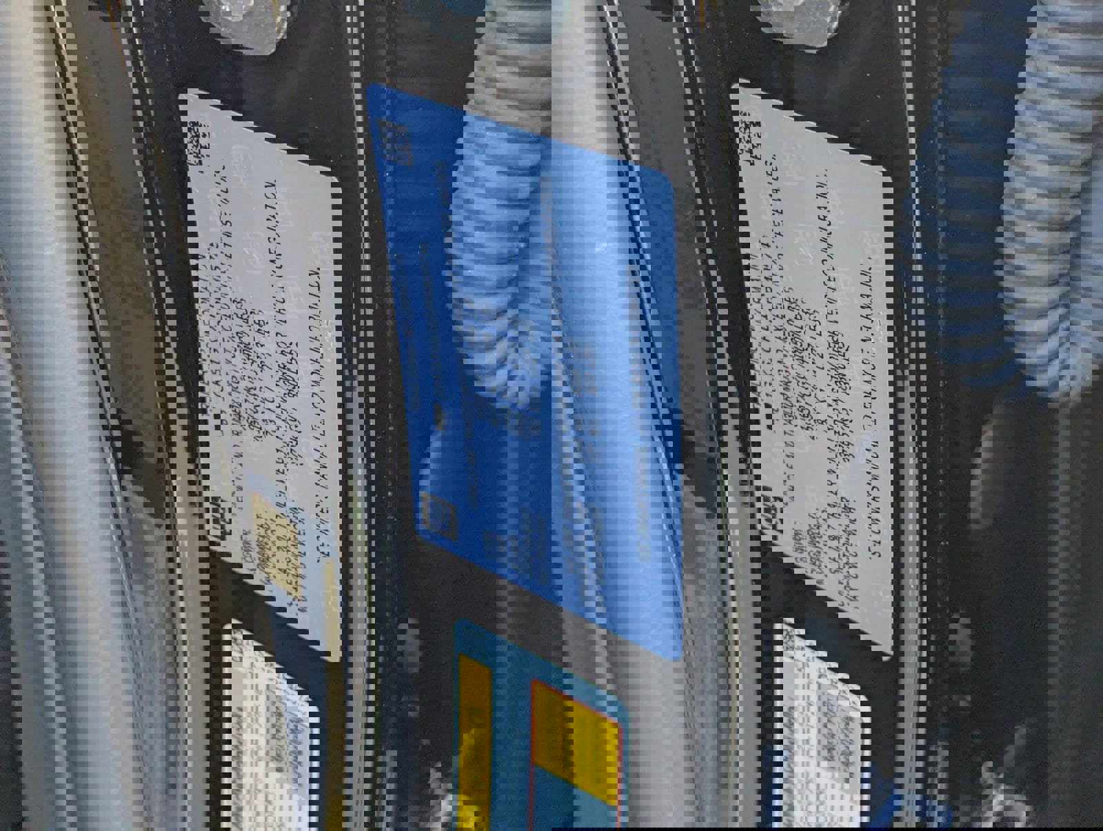 Used 2023 GMC Yukon XL SLT w/ SLT Luxury Package image 10