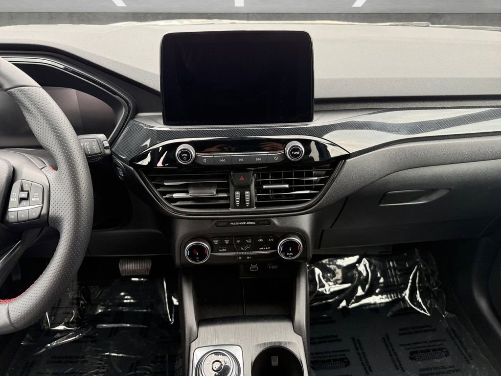 Used 2025 Ford Escape ST-Line image 3
