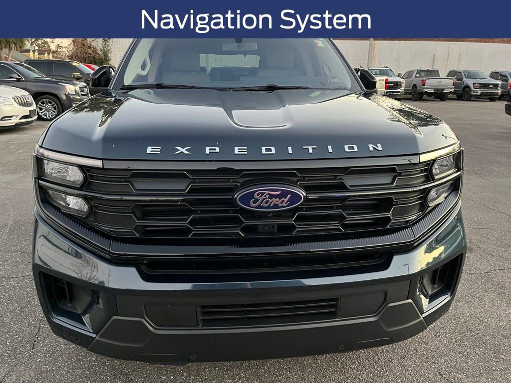 Used 2025 Ford Expedition Active image 4
