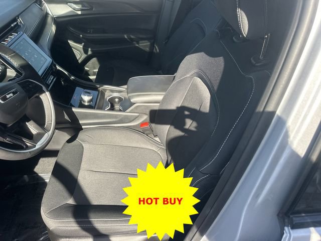 Used 2024 Jeep Grand Cherokee Laredo w/ Luxury Tech Group I image 20