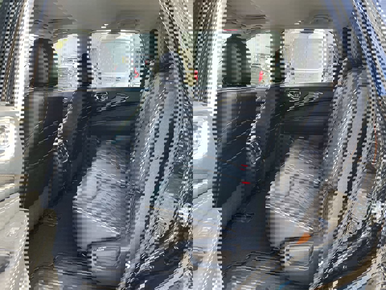 Used 2020 INFINITI QX60 Luxe w/ Essential Package image 17