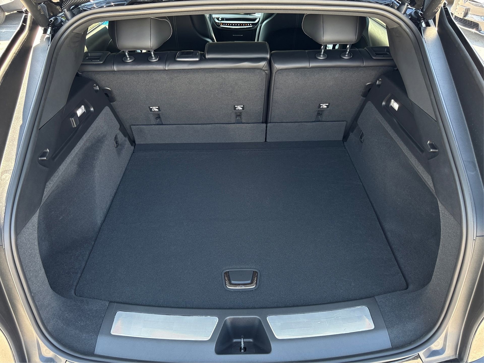 New 2026 Cadillac Lyriq Luxury image 11