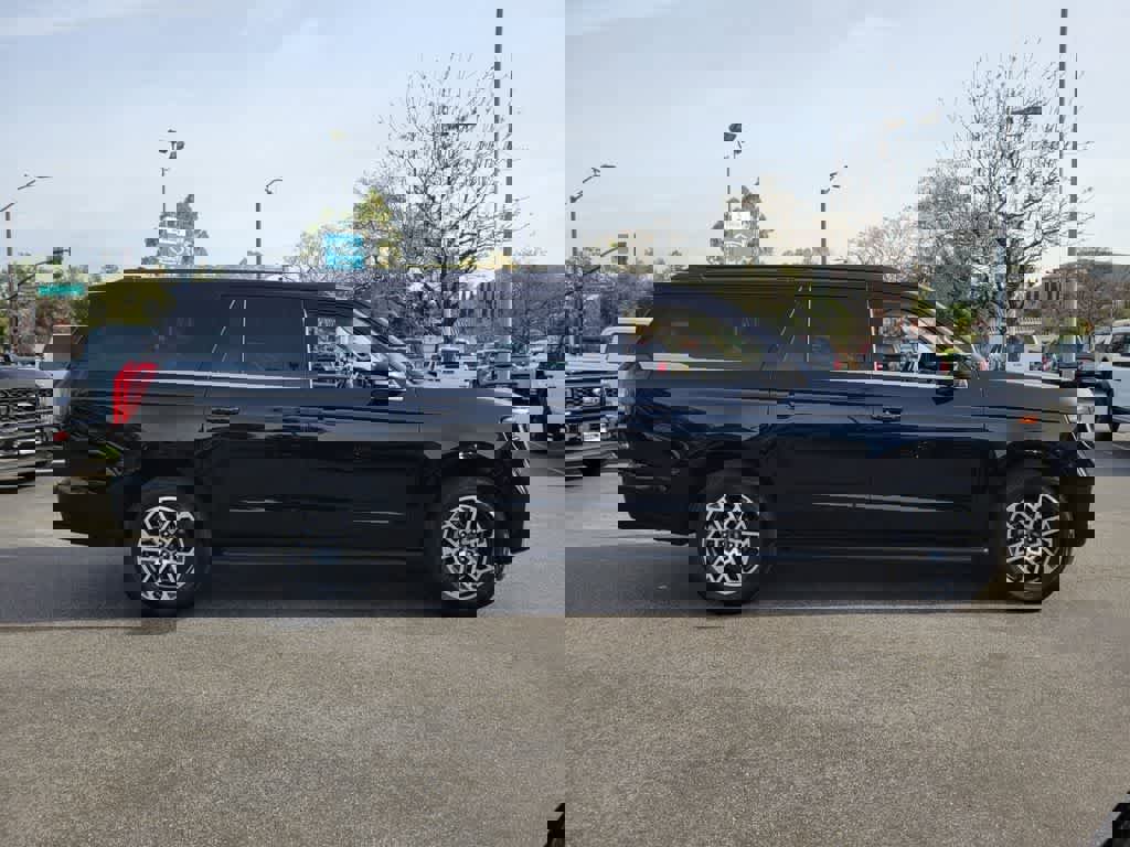 Used 2025 Ford Expedition Max Active image 6
