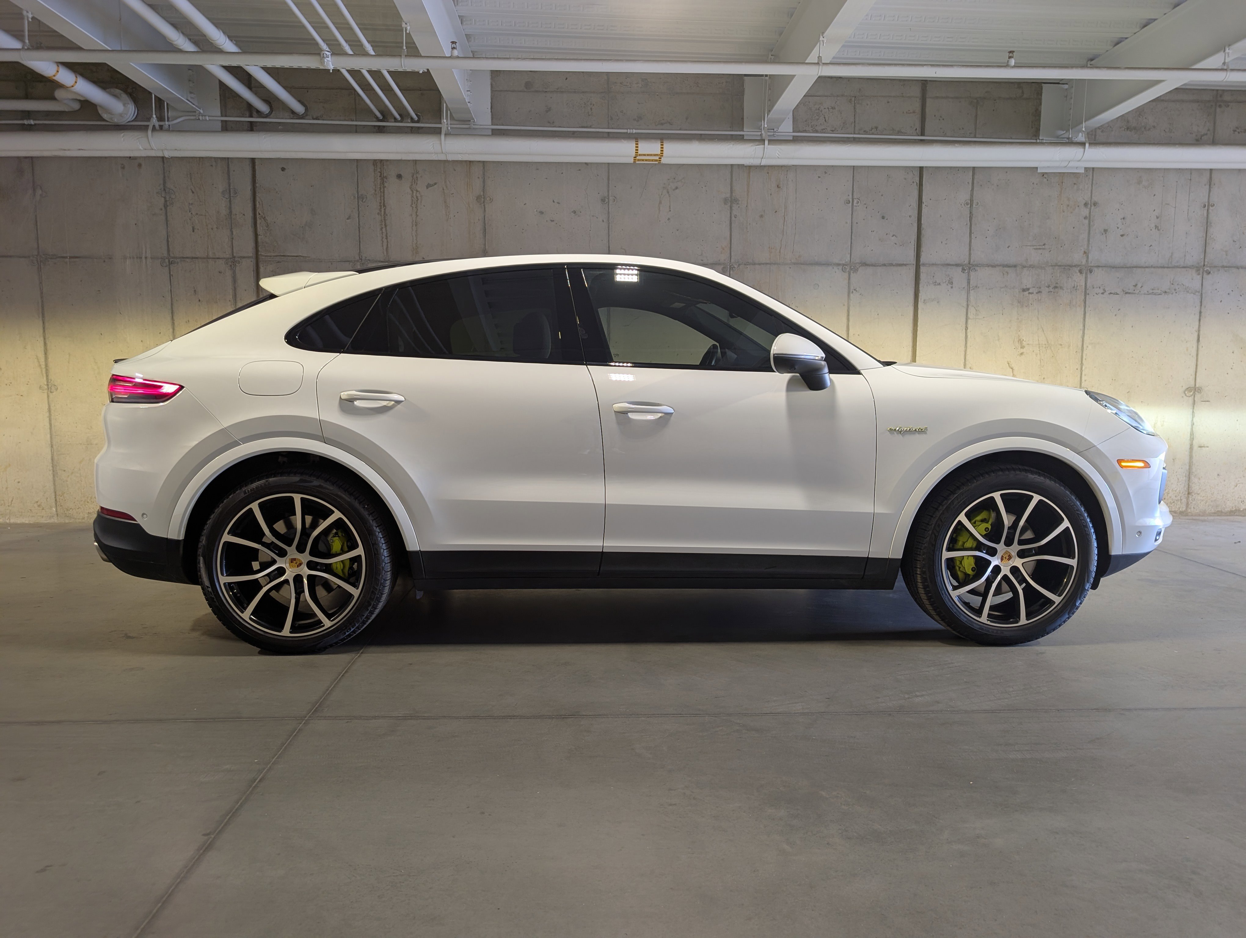 Certified 2022 Porsche Cayenne E-Hybrid image 10