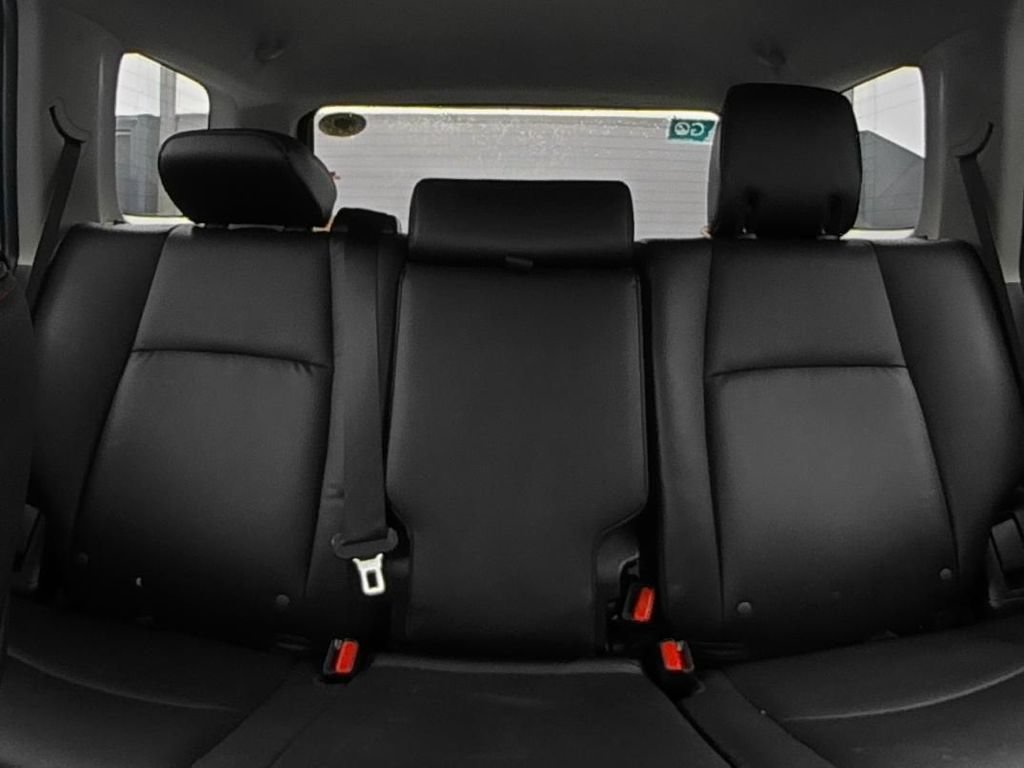 Used 2018 Toyota 4Runner TRD Off-Road Premium AWD/4WD image 10