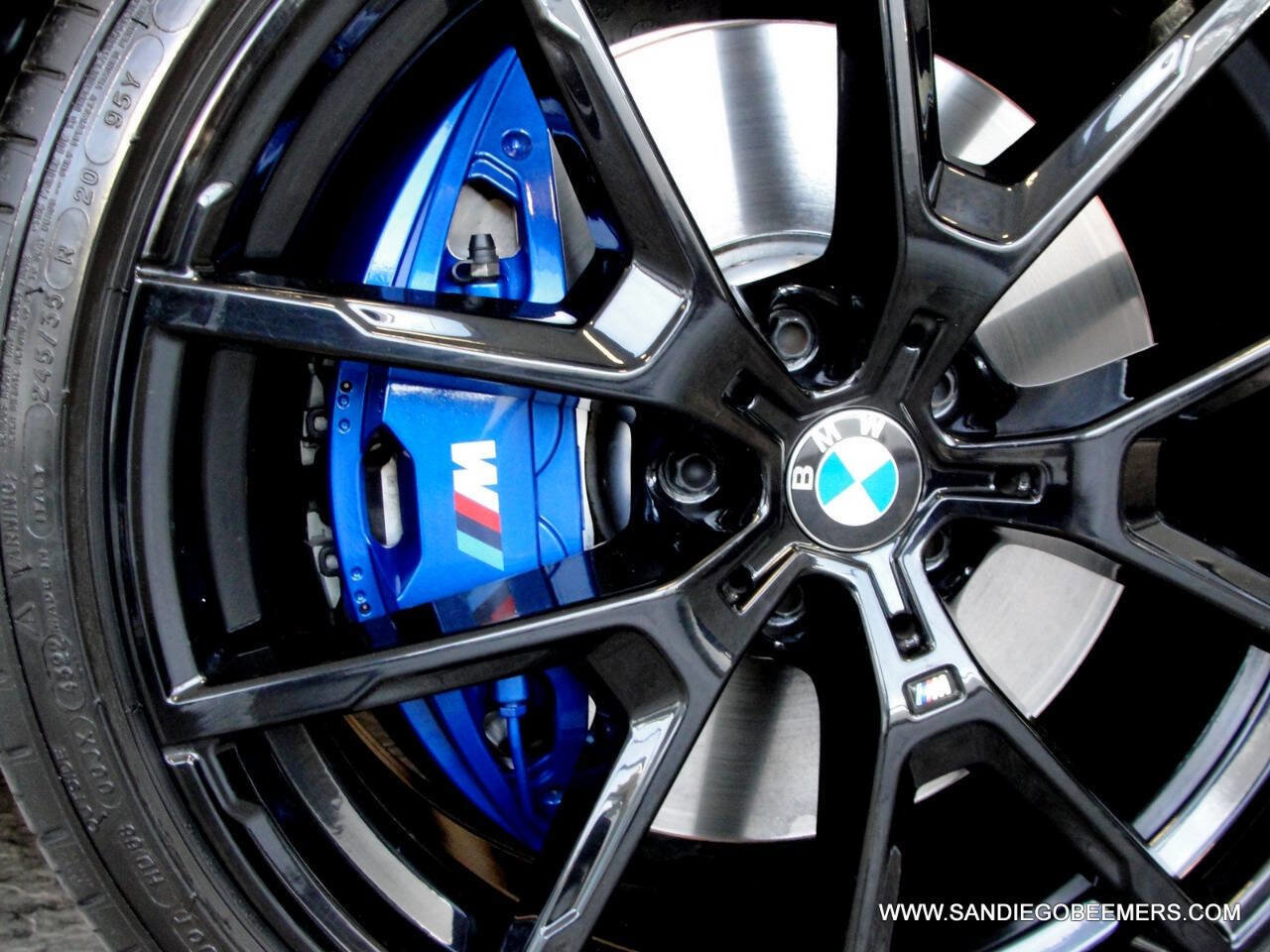 Used 2022 BMW 540i w/ M Sport Package image 2