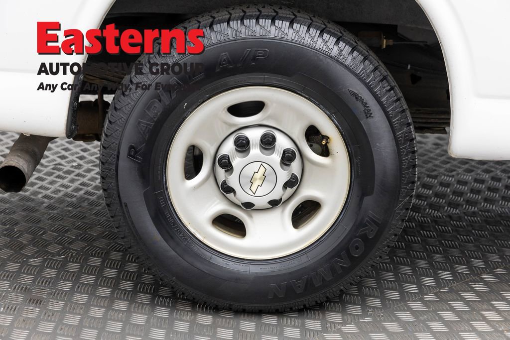 Used 2020 Chevrolet Express 2500 w/ Driver Convenience Package image 30