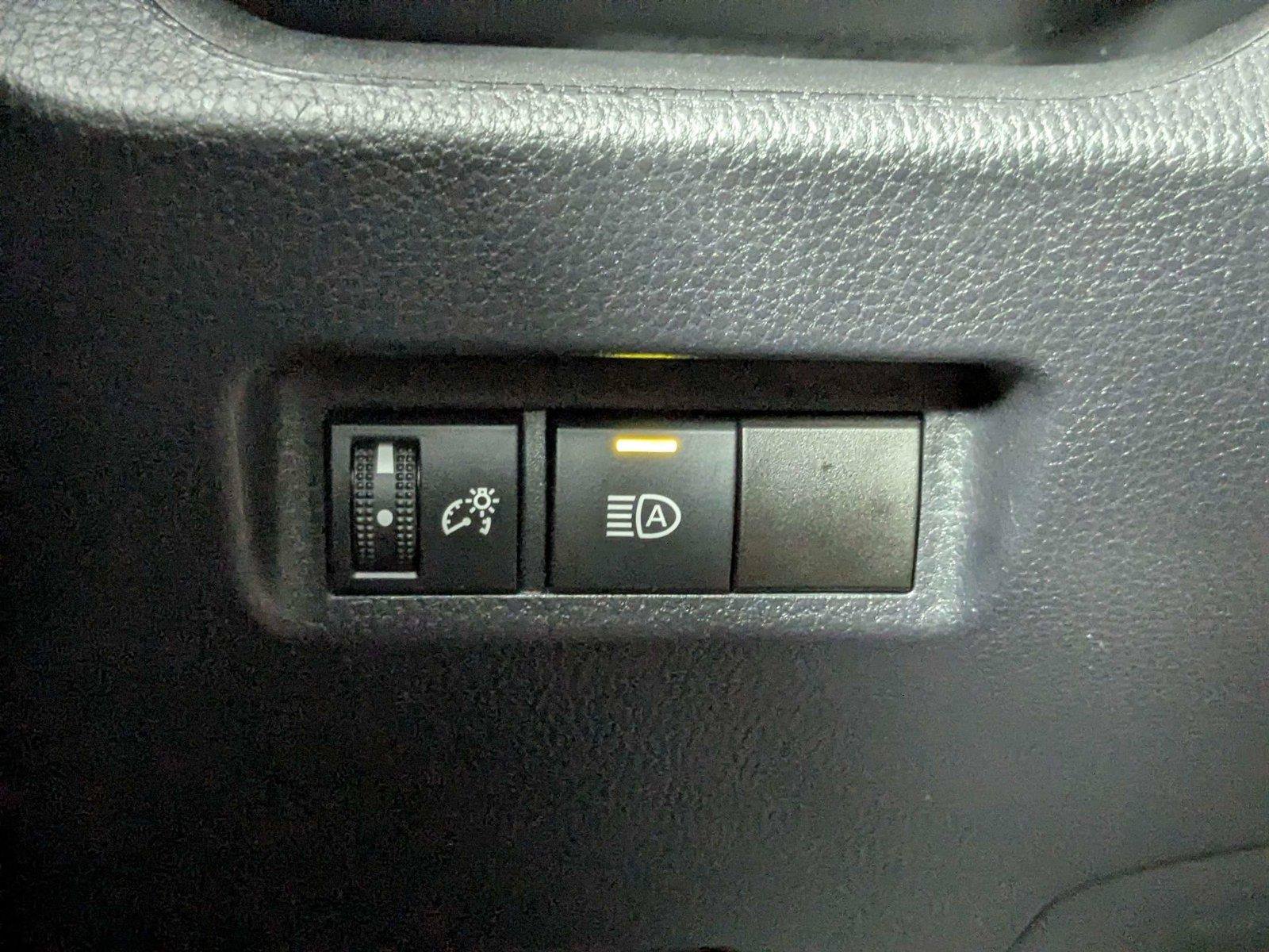Certified 2022 Toyota RAV4 XLE FWD image 14